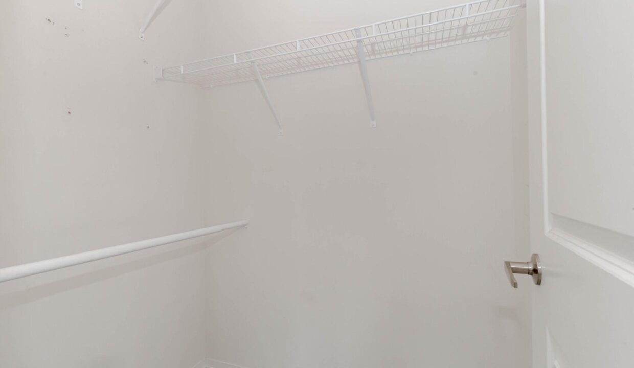 9942b471-eb6b-4547-a8ff-67b37ff1f960-l.jpeg